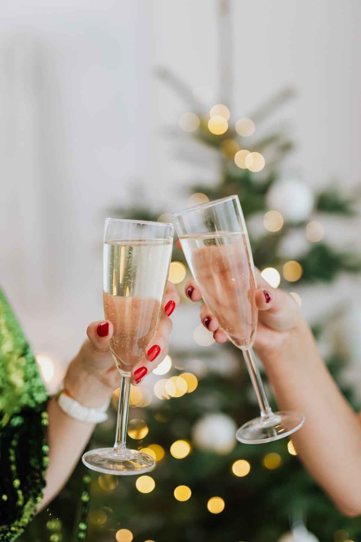 Read more about the article Simple But Fun Ways to Celebrate New Year’s Eve at Home