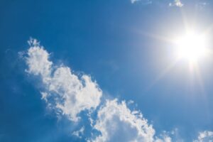 Read more about the article 3 Cool Outdoor Crafts to Help You Enjoy the Sunshine